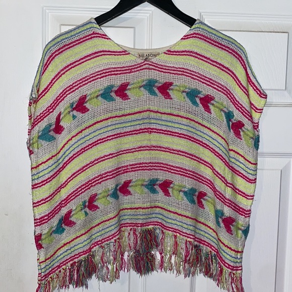 3/$30 Billabong Crop Top - Picture 6 of 9